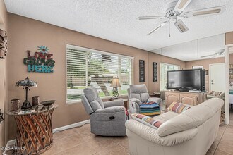 14300 W Bell Rd in Surprise, AZ - Building Photo - Building Photo
