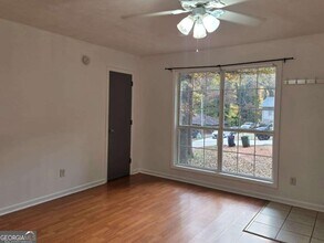 4751 Valley Dale Dr SW in Lilburn, GA - Building Photo - Building Photo