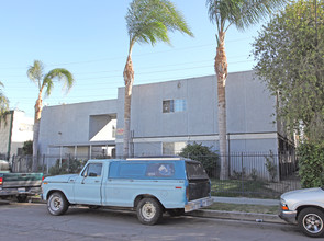 8612 Wystone Ave in Northridge, CA - Building Photo - Other