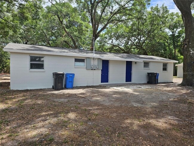 5322 Pine St in Seffner, FL - Building Photo - Building Photo