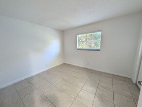 3600 Riverside Dr in Coral Springs, FL - Building Photo - Building Photo