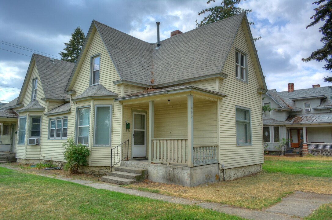 903 W Frederick Ave in Spokane, WA - Building Photo