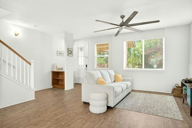 724 Kakala St in Kapolei, HI - Building Photo - Building Photo