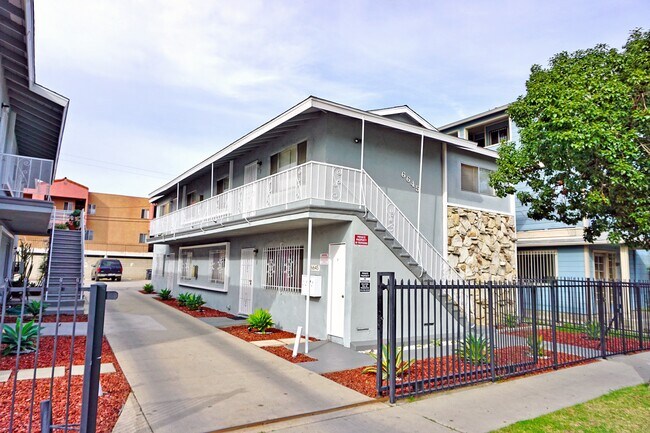 6645 Hammond Ave