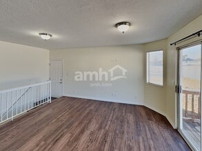 8384 S Etude Dr in West Jordan, UT - Foto de edificio - Building Photo