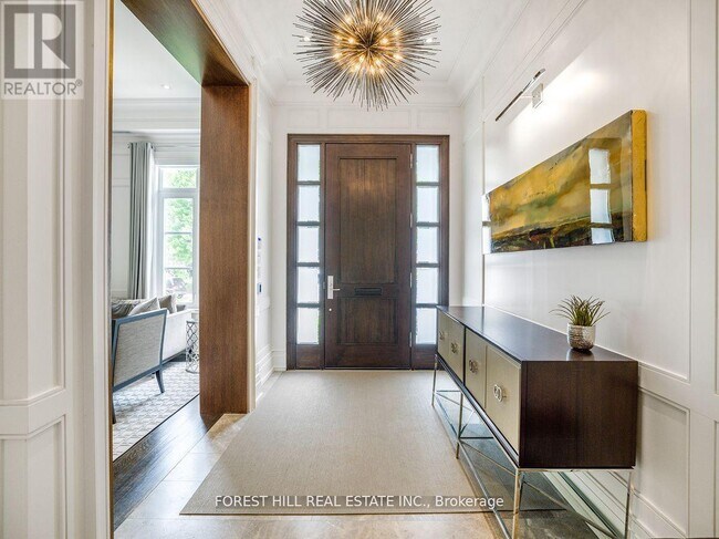 19 Vesta Dr in Toronto, ON - Building Photo - Building Photo