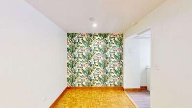 1300 Queens Rd in Charlotte, NC - Building Photo - Building Photo