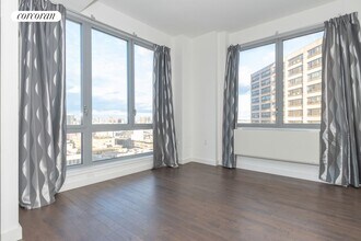 321 W 110th St in New York, NY - Building Photo - Building Photo