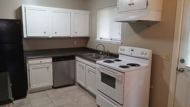 3807 Mount St in Berwick, LA - Foto de edificio - Building Photo