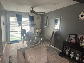 1526 Perryman Rd in Aberdeen, MD - Foto de edificio - Building Photo