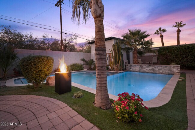2240 N 74th Way in Scottsdale, AZ - Building Photo - Building Photo