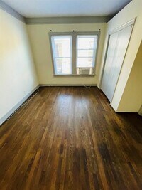 2404 Wentworth St photo'