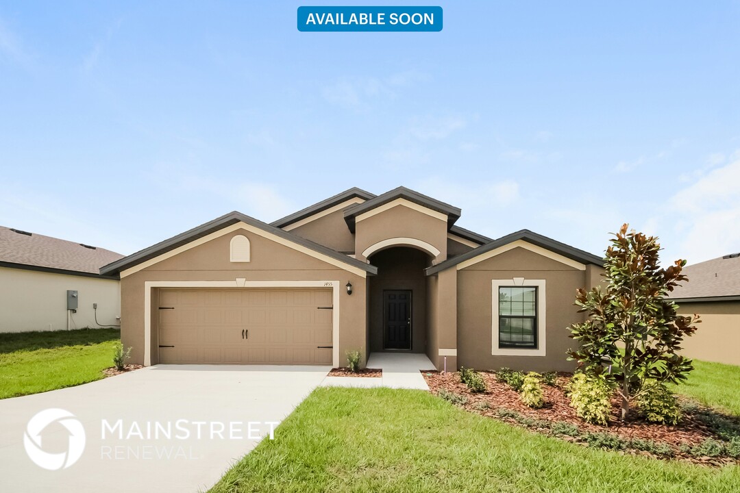 1455 Swan Lake Cir in Dundee, FL - Building Photo