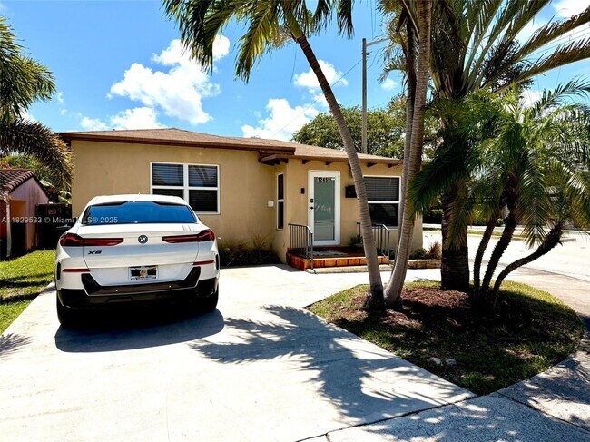 1245 NE 17th Ave in Fort Lauderdale, FL - Building Photo - Building Photo