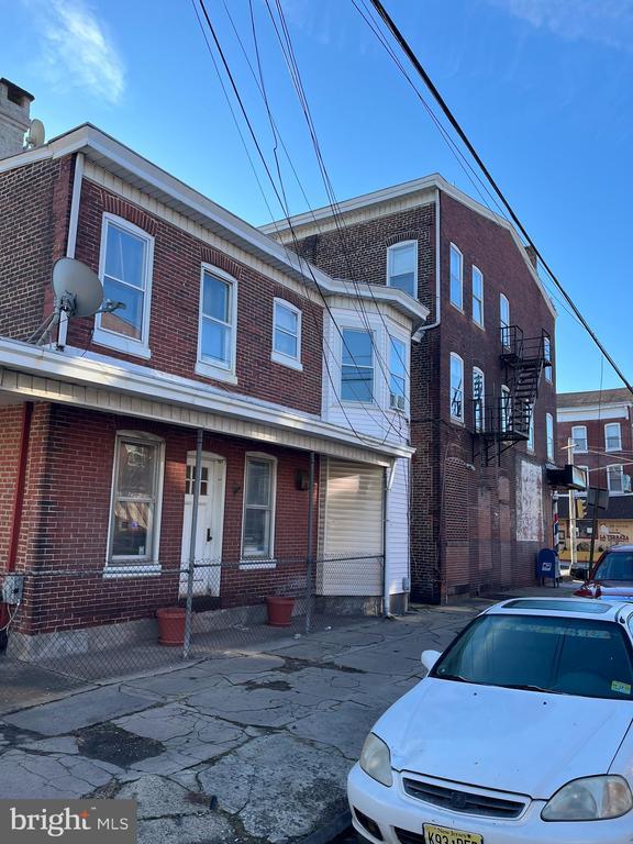 1000 S Clinton Ave in Trenton, NJ - Building Photo - Building Photo
