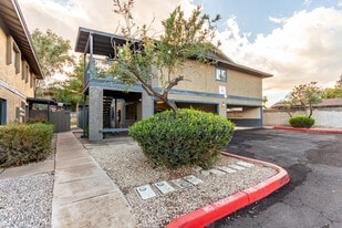 286 W Palomino Dr in Chandler, AZ - Building Photo