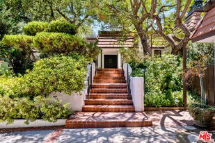 4370 Park Milano in Calabasas, CA - Building Photo