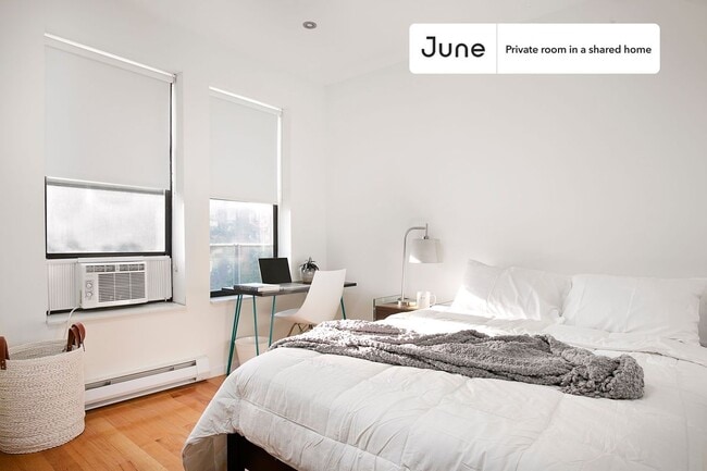 property at 350 Manhattan