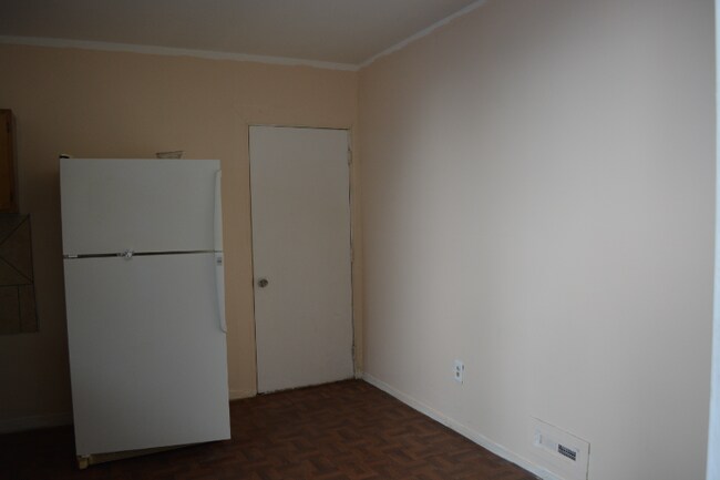 915 Sunset Ave-Unit -915 in Utica, NY - Building Photo - Building Photo