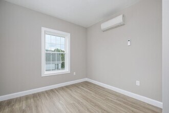 241 Mountain Ave, Unit #5 in Revere, MA - Building Photo - Building Photo