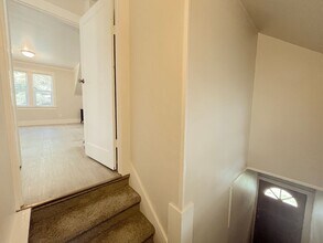 101 N Bowdoin Pl in Seattle, WA - Building Photo - Building Photo