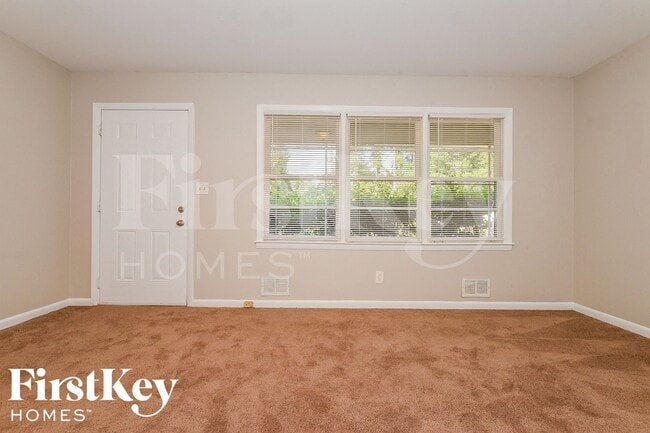 525 Jefferson Ave in Fayetteville, GA - Building Photo - Building Photo