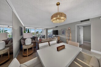 3180 NE 48th Ct in Lighthouse Point, FL - Building Photo - Building Photo