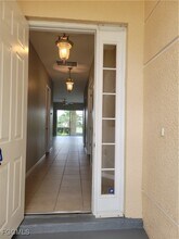 9358 Palm Island Cir in Ft. Myers, FL - Building Photo - Building Photo