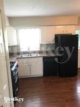 2S383 Riverside Ave in Warrenville, IL - Building Photo - Building Photo