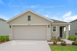 10745 Hidden Banks Gln in Parrish, FL - Building Photo