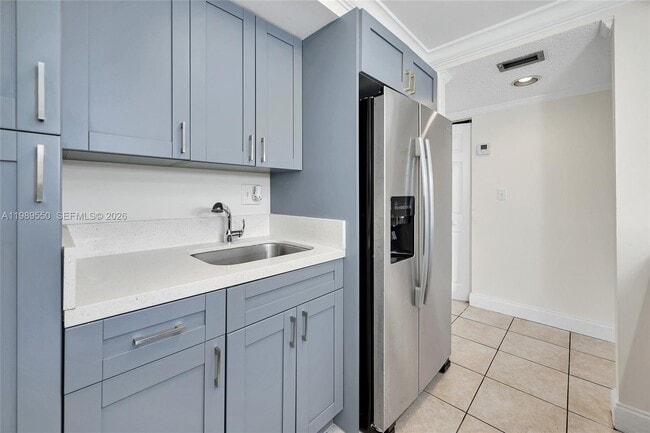 14601 N Kendall Dr in Miami, FL - Building Photo - Building Photo