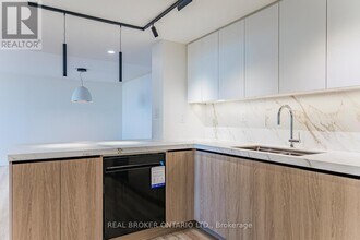 3131 Bridletowne Cir in Toronto, ON - Building Photo - Building Photo