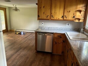 66 Pratt St in Southington, CT - Building Photo - Building Photo