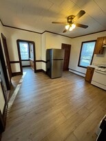 87 Shawmut St, Unit 2 in Fall River, MA - Building Photo