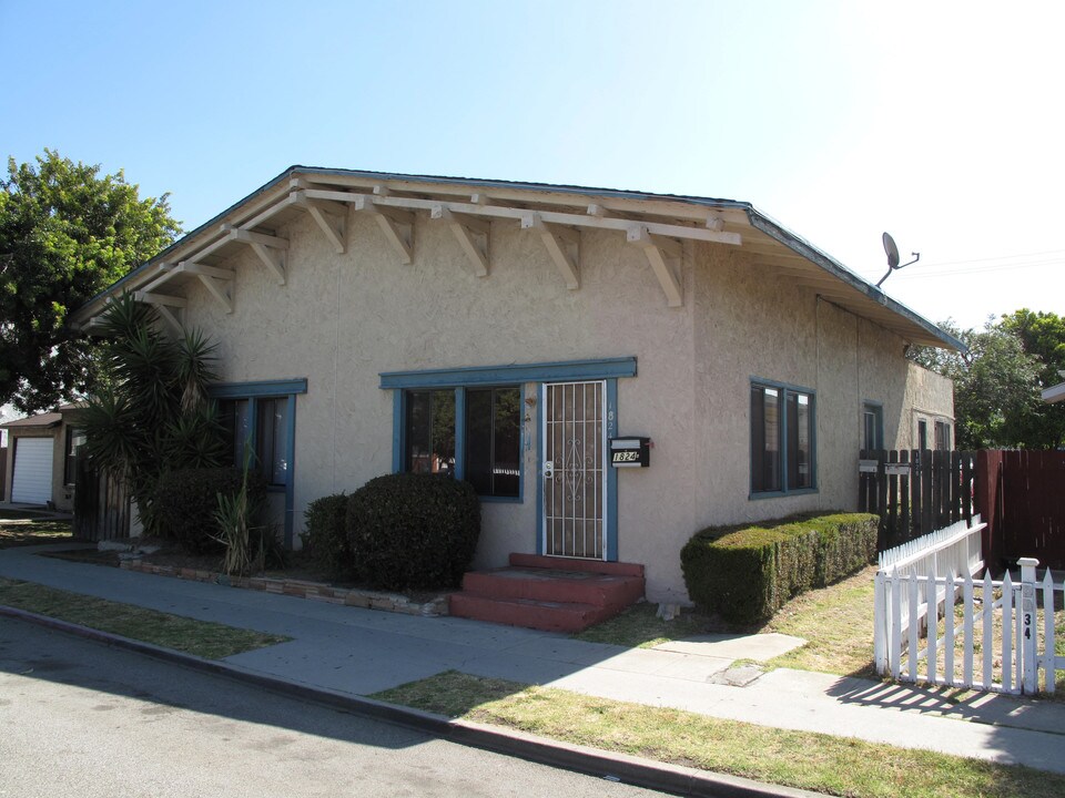 1824 Cabrillo Ave in Torrance, CA - Foto de edificio