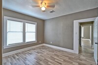 405 Lindale St in Houston, TX - Building Photo - Building Photo