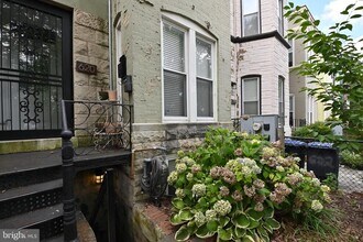620 9th St NE in Washington, DC - Building Photo - Building Photo