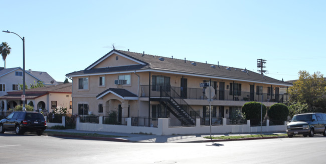 2529 Sichel St in Los Angeles, CA - Foto de edificio - Building Photo