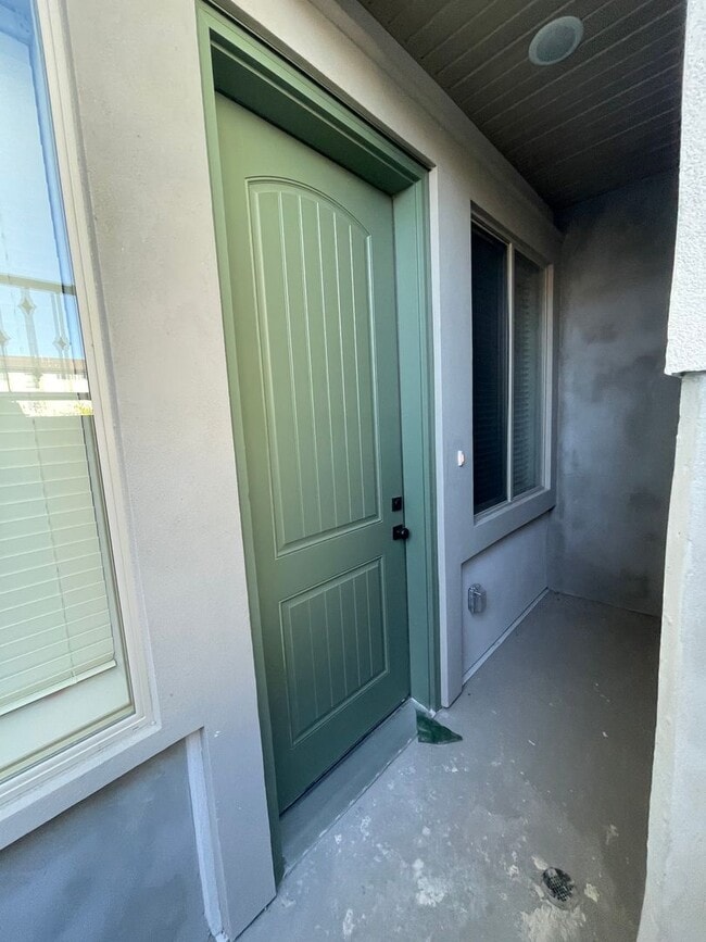 property at 1007 N 1030 W St
