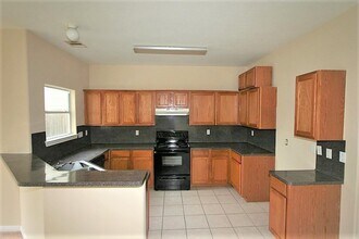 9606 Ashville Dr in Houston, TX - Building Photo - Building Photo