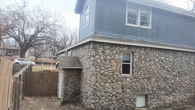 606 N Lincoln Ave in Sand Springs, OK - Building Photo - Building Photo