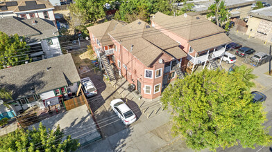 709-715 E Hazelton Ave in Stockton, CA - Building Photo - Building Photo