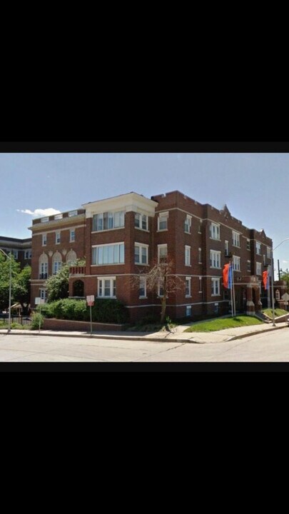 720 Faraon St in St. Joseph, MO - Foto de edificio