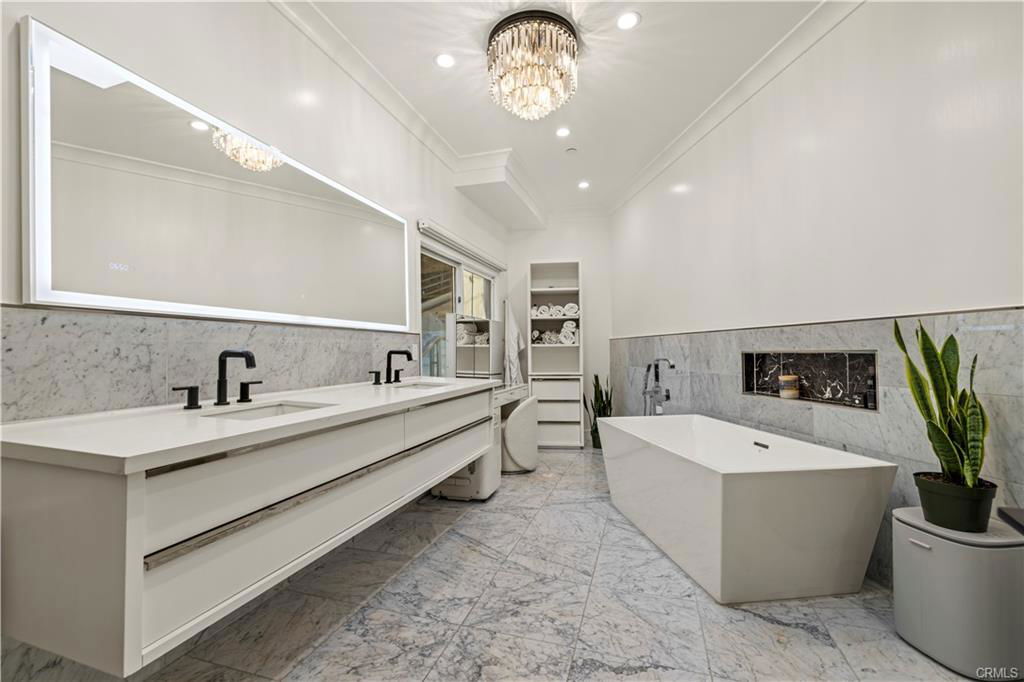 4000 Bouquete St in Glendale, CA - Building Photo
