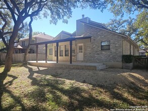 5626 Timber Trace St in San Antonio, TX - Foto de edificio - Building Photo