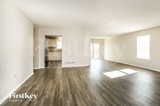 3054 Brantley Dr in Reynoldsburg, OH - Foto de edificio - Building Photo