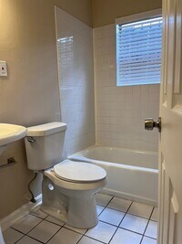 2517 Calumet St photo'