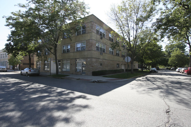 8820-8824 Bronx Ave in Skokie, IL - Building Photo - Building Photo