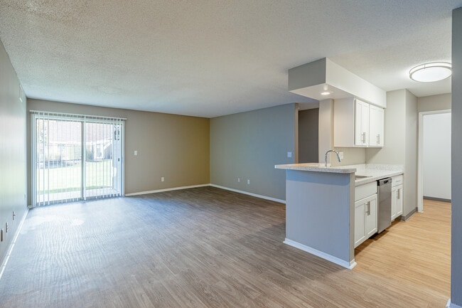 Hamptons of Cloverlane Apartments