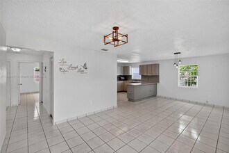 4782 NW Flagler Terrace in Miami, FL - Building Photo - Building Photo
